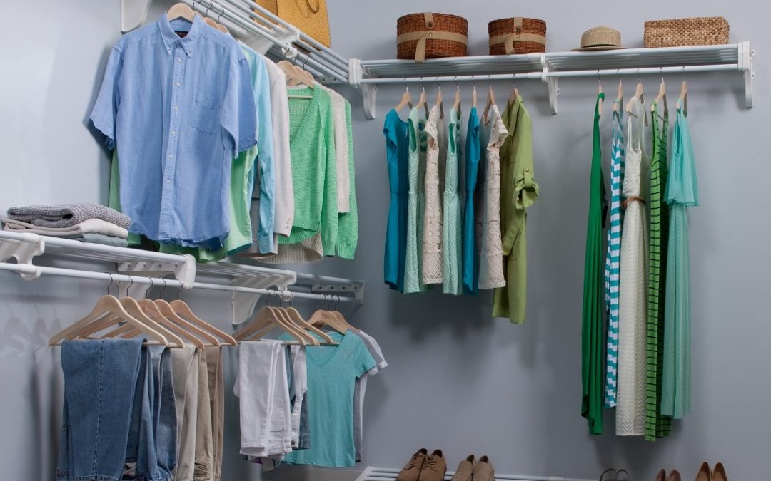 Cómo aprovechar el espacio para organizar tu ropa